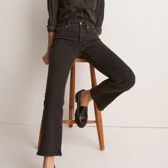 Madewell Mid-Rise Kick Out Jeans in Starkey Wash - Picture 1 of 10